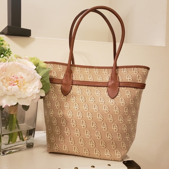 SOLD. Dooney Jenna bag - Picture 2 of 7